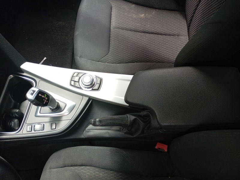 Recambio de consola central para bmw 3 (f30, f80) 320 d referencia OEM IAM   