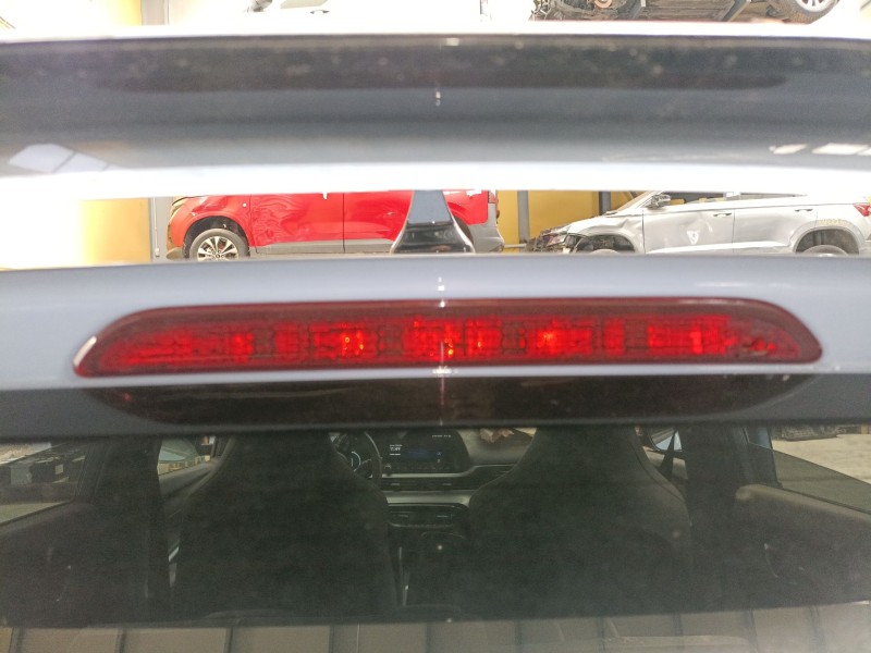 Recambio de luz central de freno para hyundai i20 iii (bc3, bi3) 1.6 t-gdi referencia OEM IAM   