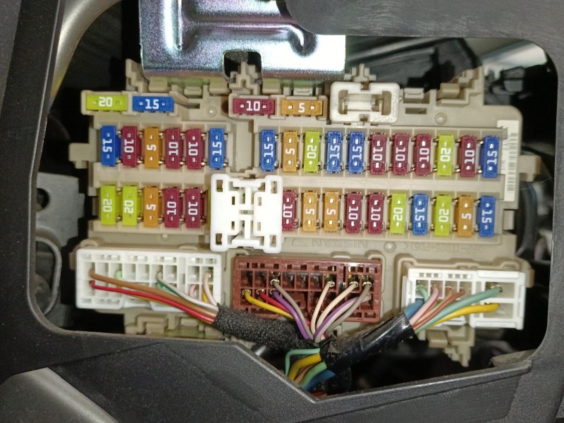 Recambio de caja reles / fusibles para nissan x-trail iii (t32_, t32r, t32rr) 1.6 dci (t32) referencia OEM IAM   