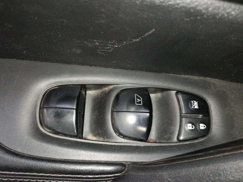 Recambio de mando elevalunas delantero izquierdo para nissan x-trail iii (t32_, t32r, t32rr) 1.6 dci (t32) referencia OEM IAM   