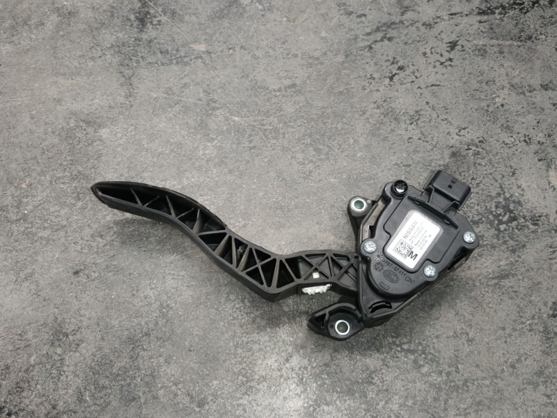 Recambio de pedal acelerador para nissan x-trail iii (t32_, t32r, t32rr) 1.6 dci (t32) referencia OEM IAM 18002DF30B  