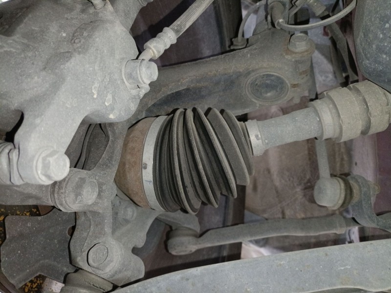 Recambio de mangueta delantera derecha para nissan x-trail iii (t32_, t32r, t32rr) 1.6 dci (t32) referencia OEM IAM   