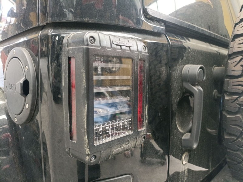 Recambio de piloto trasero izquierdo para jeep wrangler iii (jk) 2.8 crd referencia OEM IAM   