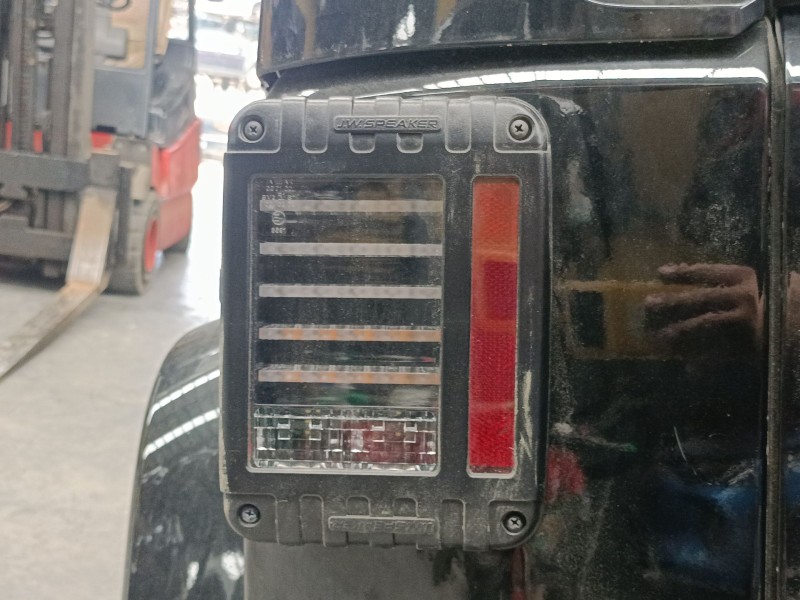 Recambio de piloto trasero izquierdo para jeep wrangler iii (jk) 2.8 crd referencia OEM IAM   