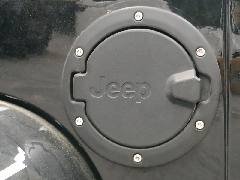 Recambio de tapa exterior combustible para jeep wrangler iii (jk) 2.8 crd referencia OEM IAM   