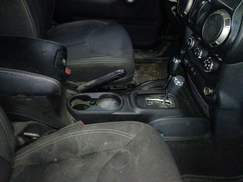 Recambio de consola central para jeep wrangler iii (jk) 2.8 crd referencia OEM IAM   