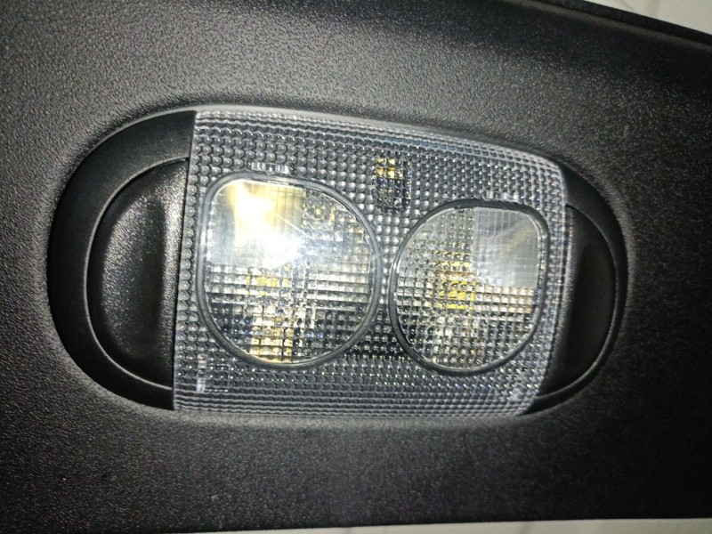 Recambio de luz interior para jeep wrangler iii (jk) 2.8 crd referencia OEM IAM   