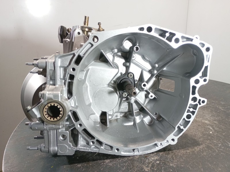 Recambio de caja cambios para peugeot 407 st confort referencia OEM IAM 20MB02  