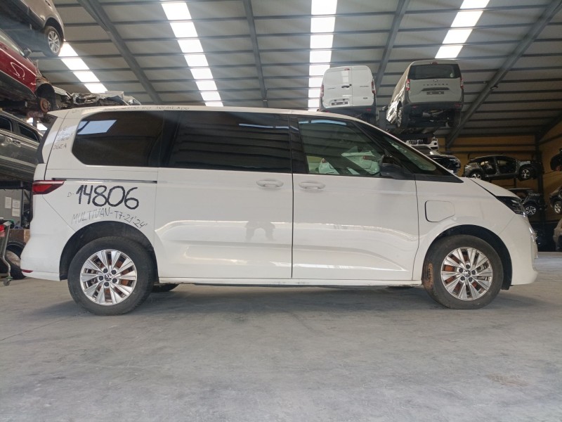 volkswagen multivan t7 (stm, stn) del año 2023