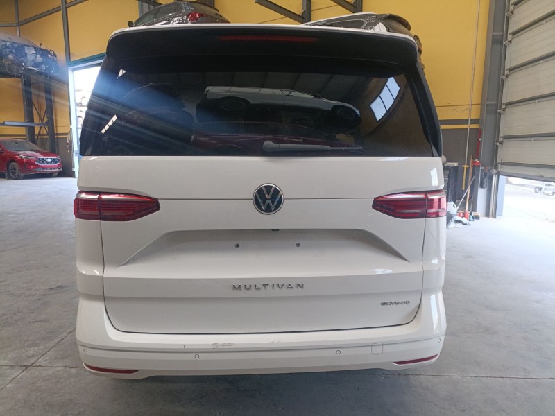 volkswagen multivan t7 (stm, stn) del año 2023