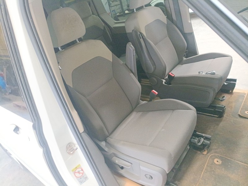volkswagen multivan t7 (stm, stn) del año 2023