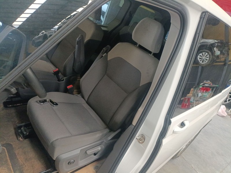 volkswagen multivan t7 (stm, stn) del año 2023