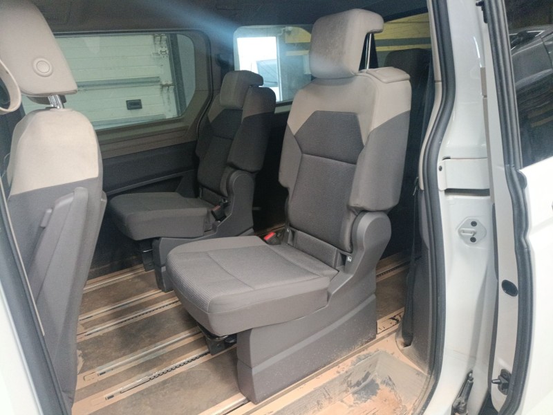 volkswagen multivan t7 (stm, stn) del año 2023