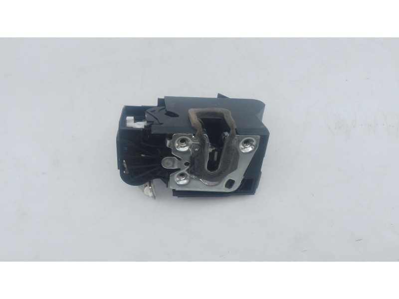 Recambio de cerradura puerta delantera derecha para dacia sandero iii referencia OEM IAM   