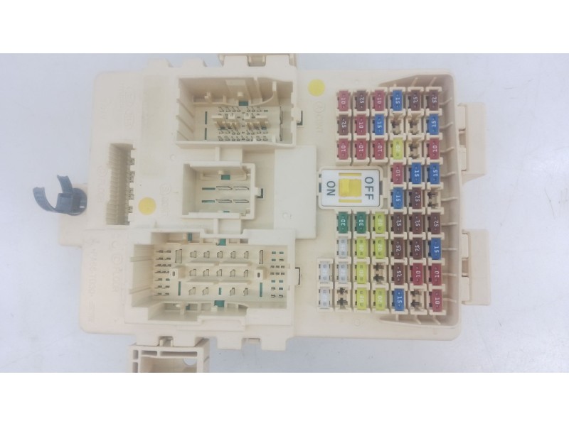 Recambio de caja reles / fusibles para hyundai tucson (tl, tle) 2.0 crdi a las 4 ruedas referencia OEM IAM   