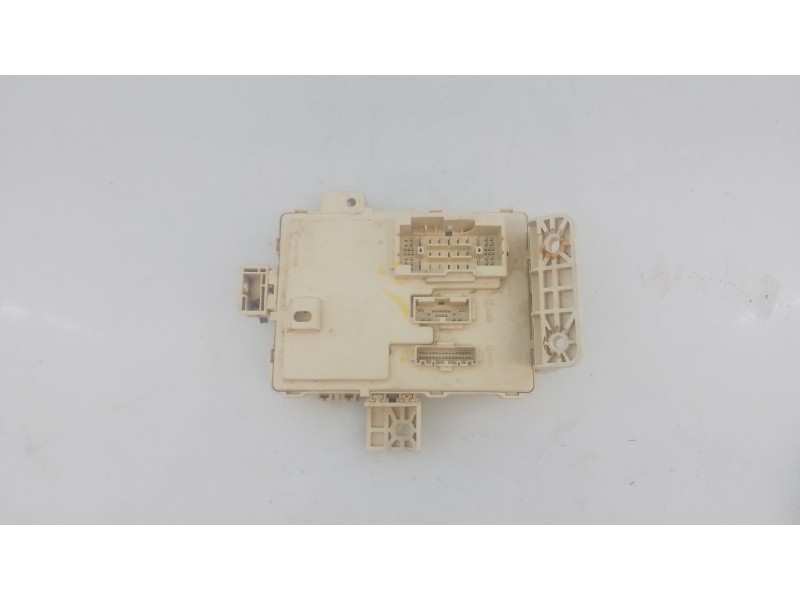 Recambio de caja reles / fusibles para hyundai tucson (tl, tle) 2.0 crdi a las 4 ruedas referencia OEM IAM   