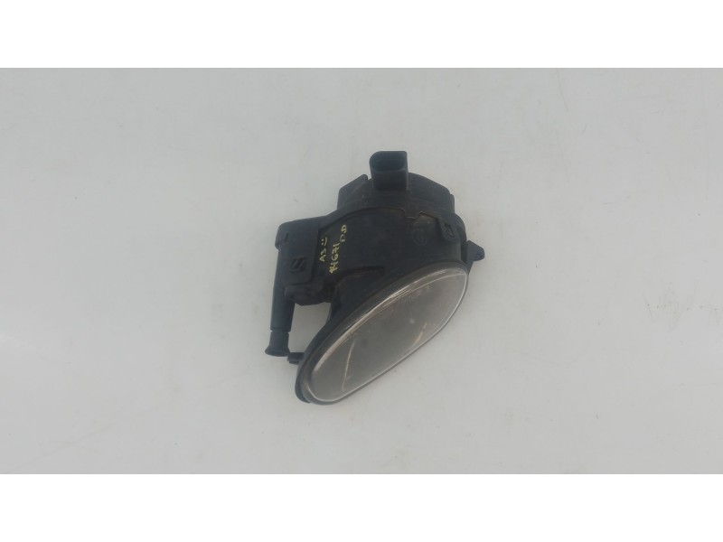Recambio de faro antiniebla derecho para audi a3 (8p1) 2.0 tdi 16v referencia OEM IAM   