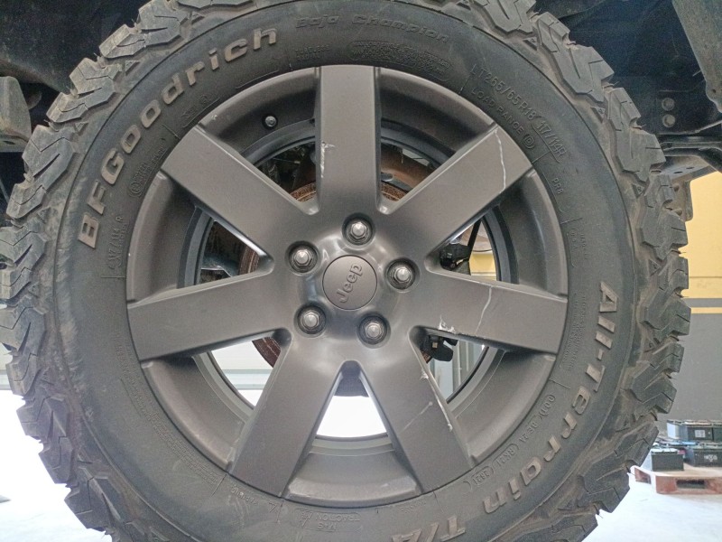 Recambio de llanta sin neumatico para jeep wrangler iii (jk) 2.8 crd referencia OEM IAM 18 PULGADAS  