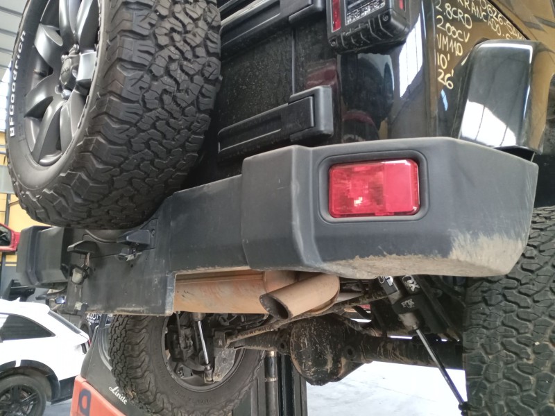 Recambio de paragolpes trasero para jeep wrangler iii (jk) 2.8 crd referencia OEM IAM   
