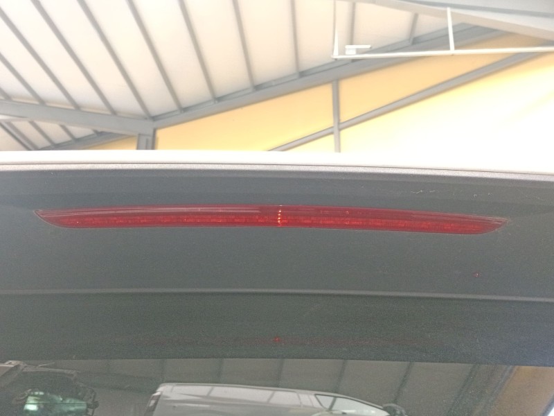 Recambio de luz central de freno para volkswagen multivan t7 (stm, stn) 1.4 e-hybrid referencia OEM IAM   