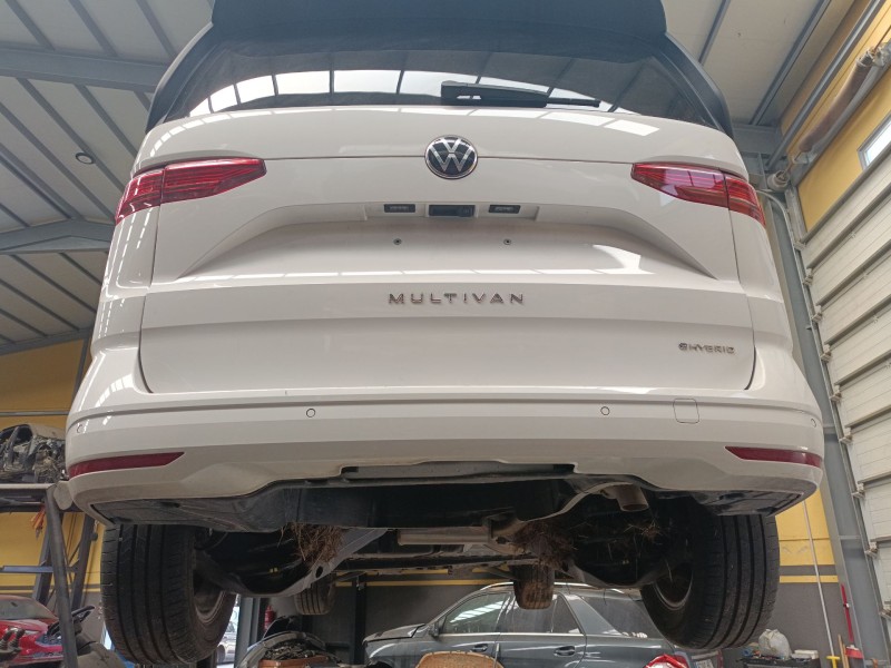 Recambio de paragolpes trasero para volkswagen multivan t7 (stm, stn) 1.4 e-hybrid referencia OEM IAM   