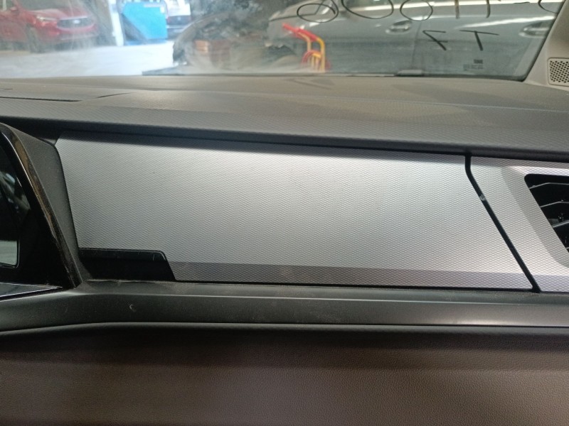 Recambio de guantera para volkswagen multivan t7 (stm, stn) 1.4 e-hybrid referencia OEM IAM   