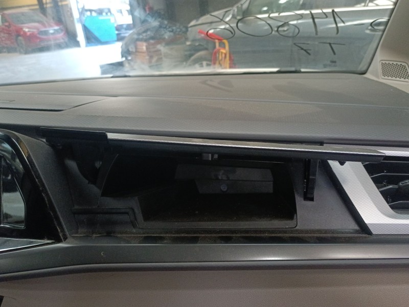 Recambio de guantera para volkswagen multivan t7 (stm, stn) 1.4 e-hybrid referencia OEM IAM   