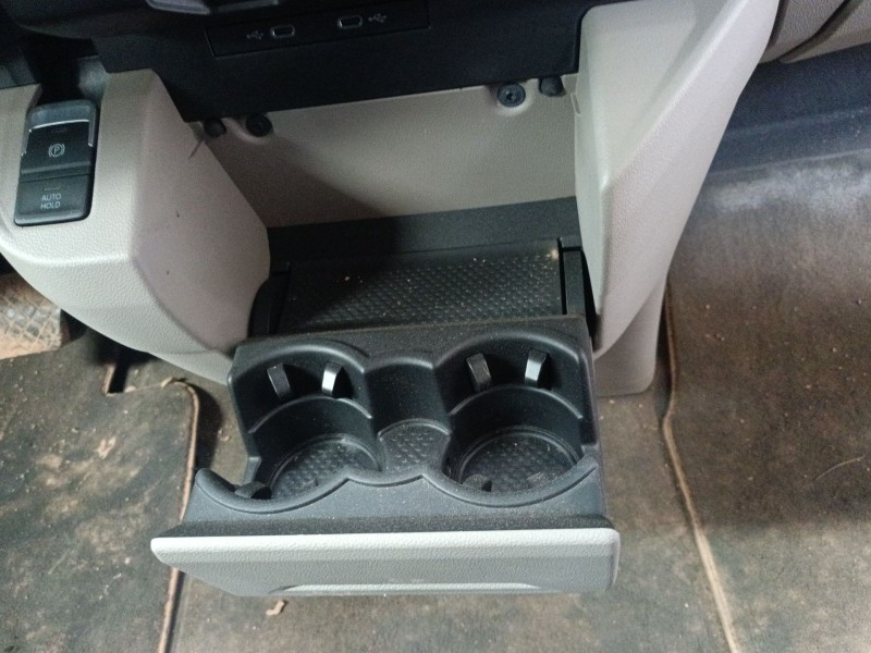Recambio de guantera para volkswagen multivan t7 (stm, stn) 1.4 e-hybrid referencia OEM IAM   