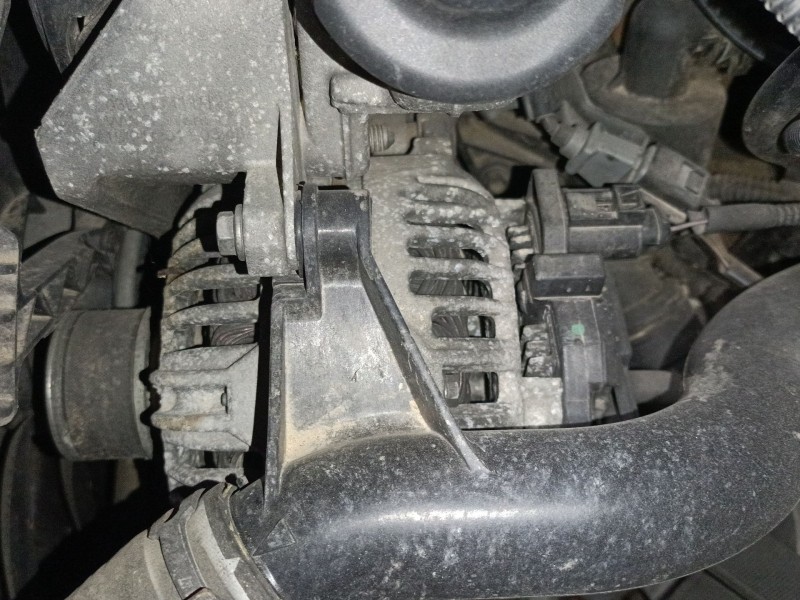 Recambio de alternador para audi a5 (8t3) 2.0 tdi referencia OEM IAM   