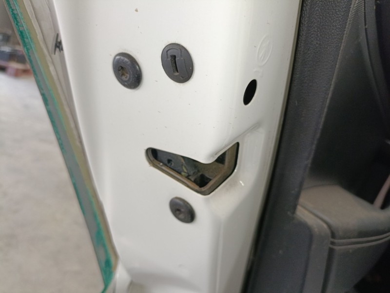 Recambio de cerradura puerta trasera izquierda para skoda rapid (nh3, nk3, nk6) 1.6 tdi referencia OEM IAM   