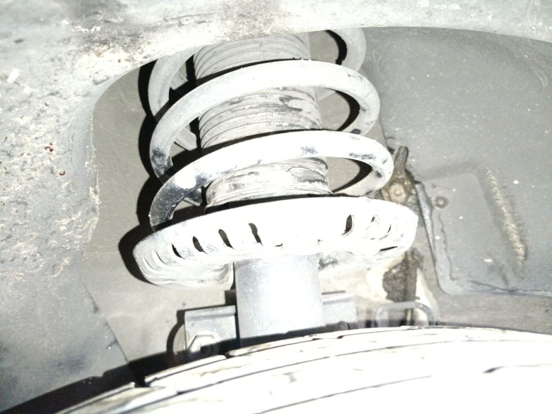 Recambio de amortiguador delantero derecho para skoda rapid (nh3, nk3, nk6) 1.6 tdi referencia OEM IAM   