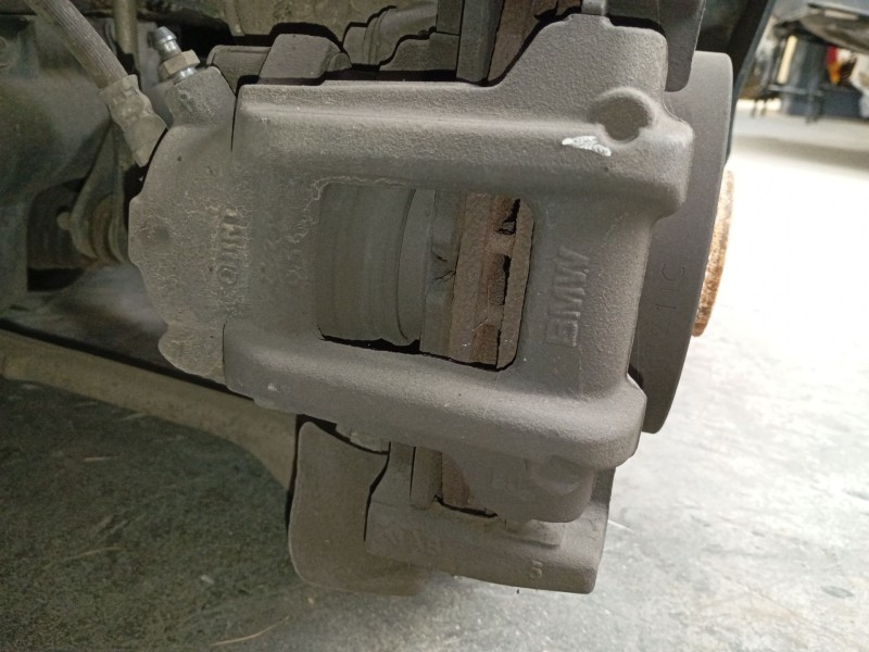 Recambio de pinza freno delantera derecha para bmw 1 (f20) 118 d referencia OEM IAM   