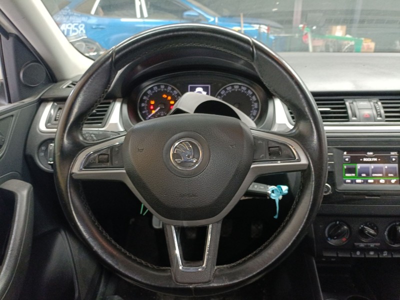 Recambio de volante para skoda rapid (nh3, nk3, nk6) 1.6 tdi referencia OEM IAM   
