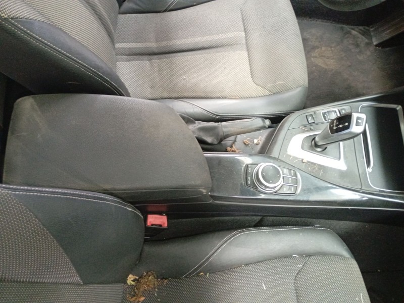 Recambio de consola central para bmw 1 (f20) 118 d referencia OEM IAM   