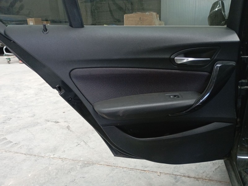 Recambio de guarnecido puerta trasera izquierda para bmw 1 (f20) 118 d referencia OEM IAM   