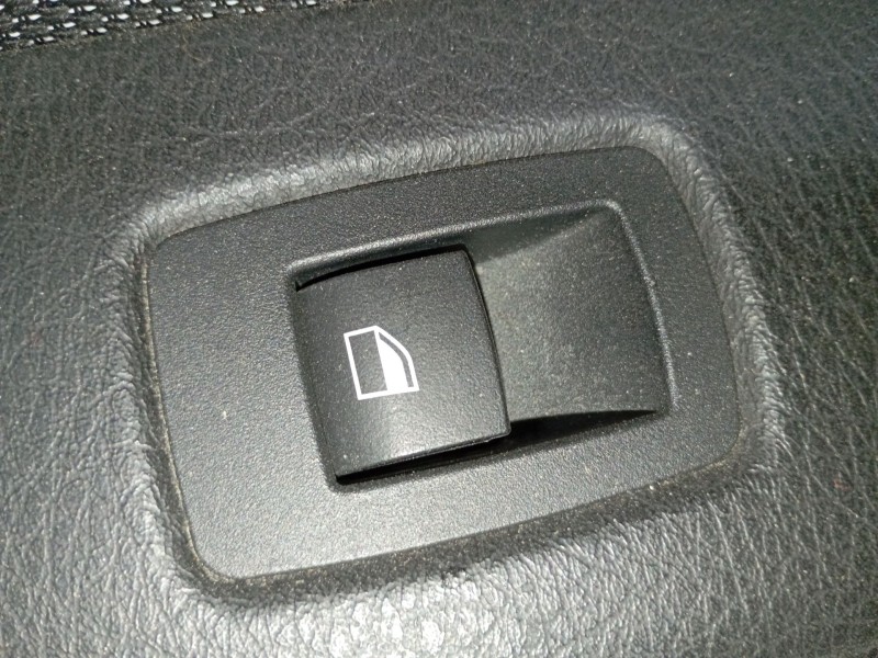 Recambio de mando elevalunas trasero izquierdo para bmw 1 (f20) 118 d referencia OEM IAM   