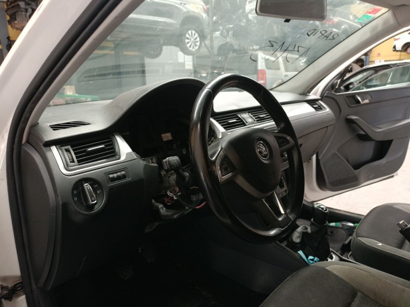 Recambio de salpicadero para skoda rapid (nh3, nk3, nk6) 1.6 tdi referencia OEM IAM   