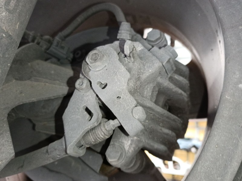 Recambio de pinza freno trasera derecha para skoda rapid (nh3, nk3, nk6) 1.6 tdi referencia OEM IAM   