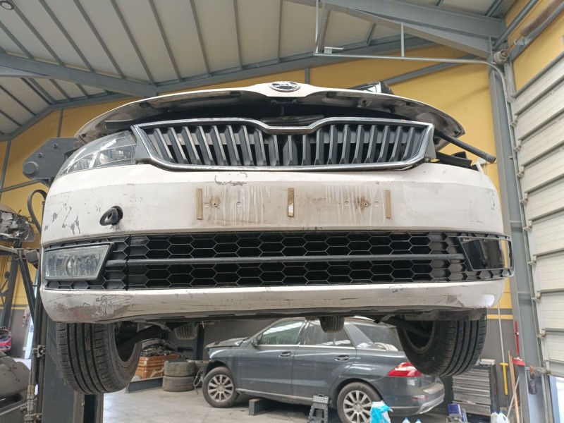 Recambio de paragolpes delantero para skoda rapid (nh3, nk3, nk6) 1.6 tdi referencia OEM IAM   