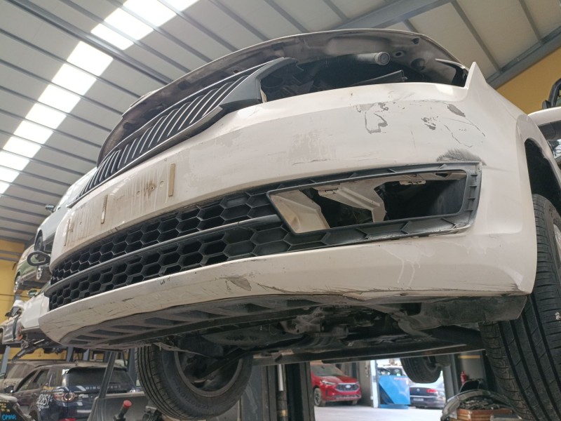 Recambio de paragolpes delantero para skoda rapid (nh3, nk3, nk6) 1.6 tdi referencia OEM IAM   