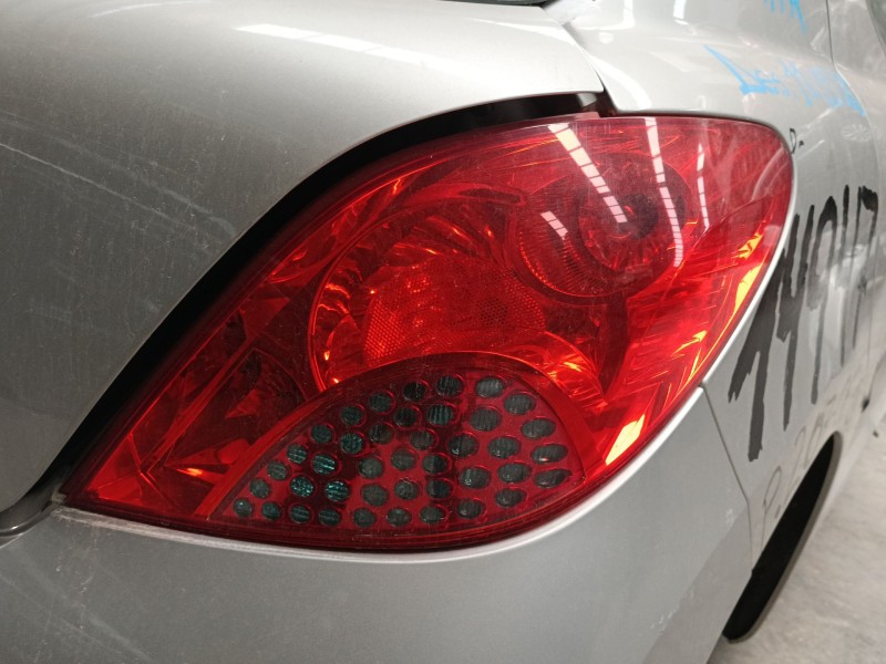 Recambio de piloto trasero derecho para peugeot 207/207+ (wa_, wc_) 1.6 hdi referencia OEM IAM   