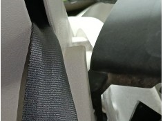 CINTURON SEGURIDAD TRASERO DERECHO 