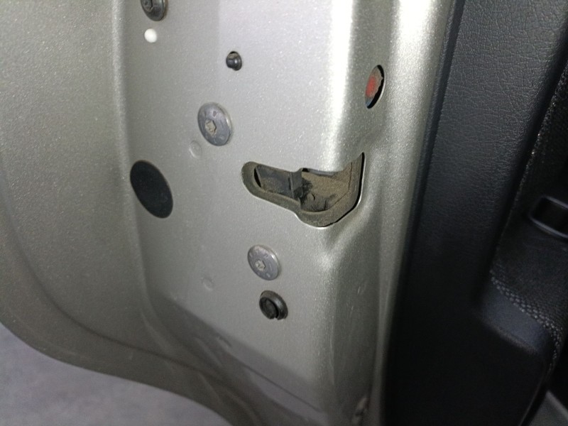 Recambio de cerradura puerta trasera izquierda para peugeot 207/207+ (wa_, wc_) 1.6 hdi referencia OEM IAM   