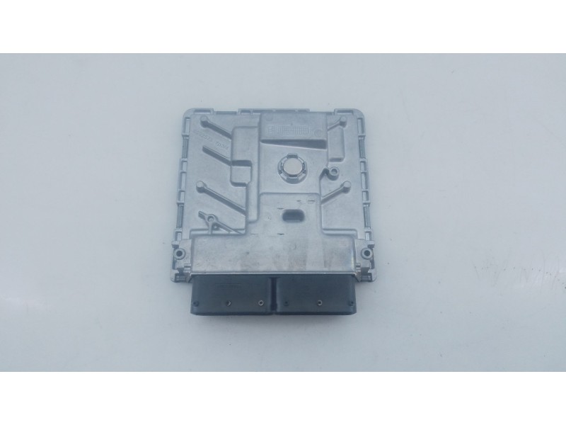 Recambio de centralita motor uce para audi q3 sportback (f3n) 45 tfsi quattro referencia OEM IAM 06K907425M  
