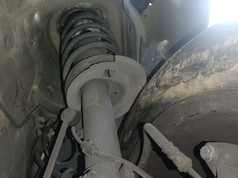 Recambio de amortiguador delantero izquierdo para peugeot 207/207+ (wa_, wc_) 1.6 hdi referencia OEM IAM   