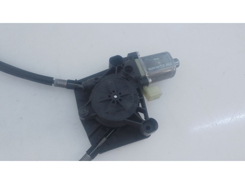 Recambio de elevalunas delantero izquierdo para volkswagen crafter caja/chasis (sz_) 2.0 tdi rwd referencia OEM IAM   