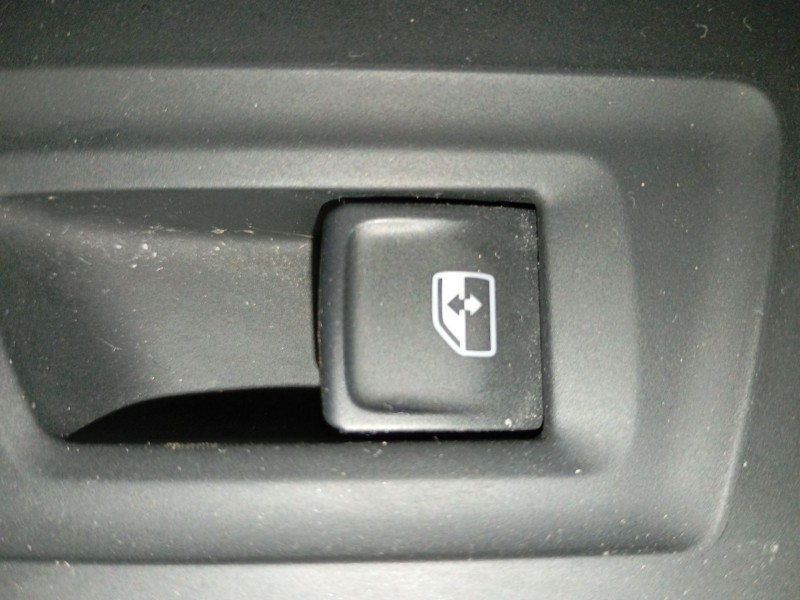 Recambio de mando elevalunas trasero derecho para volkswagen passat b8 (3g2, cb2) 2.0 tdi referencia OEM IAM   