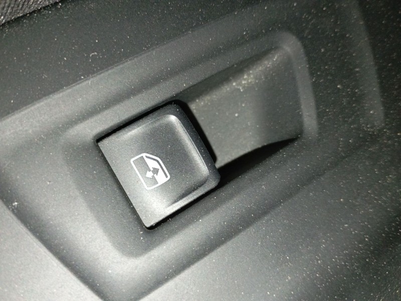 Recambio de mando elevalunas trasero izquierdo para volkswagen passat b8 (3g2, cb2) 2.0 tdi referencia OEM IAM   