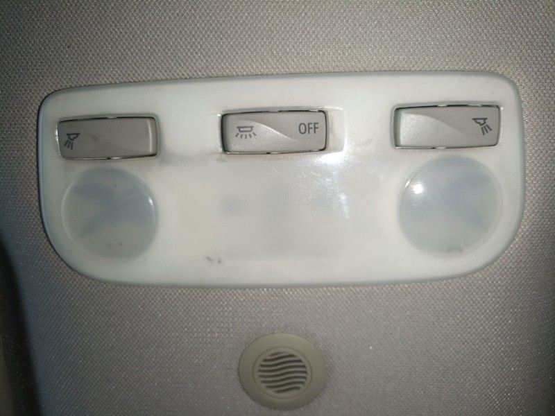 Recambio de luz interior para renault megane iii hatchback (bz0/1_, b3_) 1.2 tce (bz2b, bz11) referencia OEM IAM   