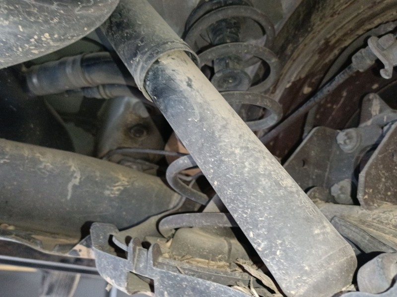 Recambio de amortiguador trasero derecho para renault megane iii hatchback (bz0/1_, b3_) 1.2 tce (bz2b, bz11) referencia OEM IAM